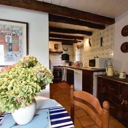House Broussin-enea 4 * Saint-Martin-dʼArrossa